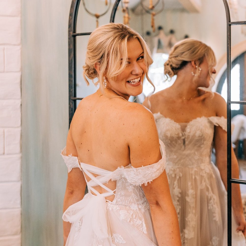 Meet your Posher, Christie